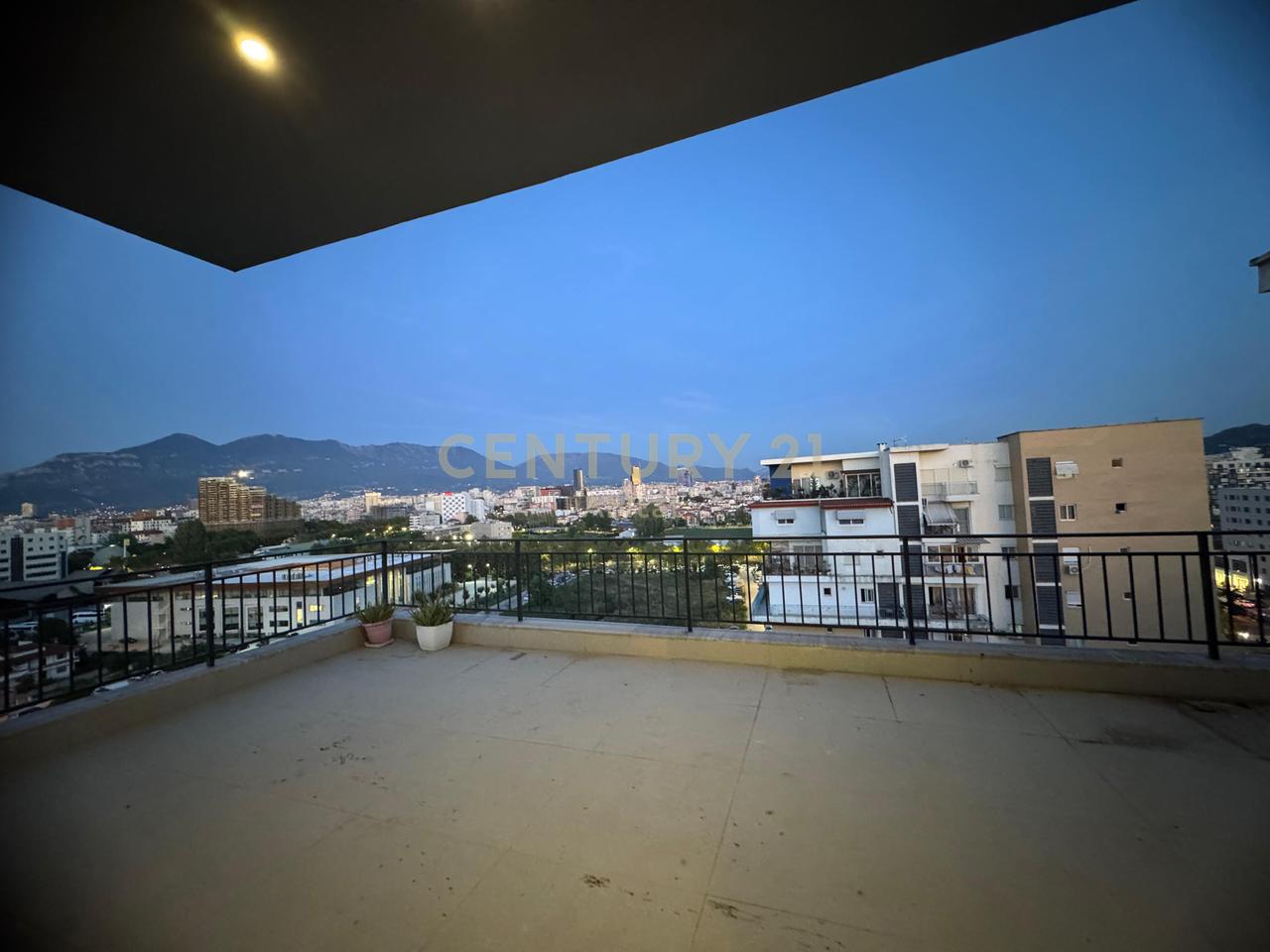 APARTAMENT MODERN ME QIRA, ISH-FUSHA E AVIACIONIT
