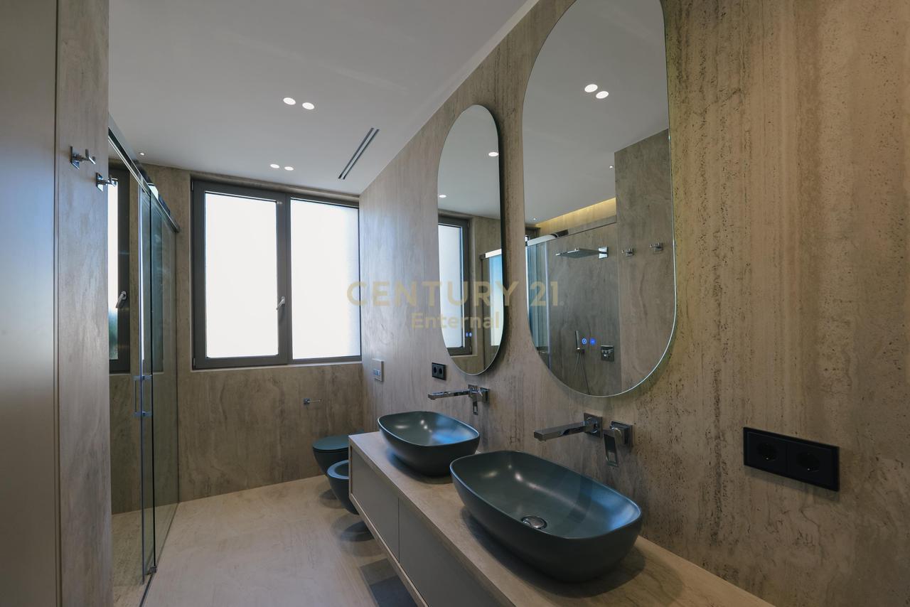 Shitet Vilë EKSKLUZIVE Orion Construction, Liqeni i Thatë