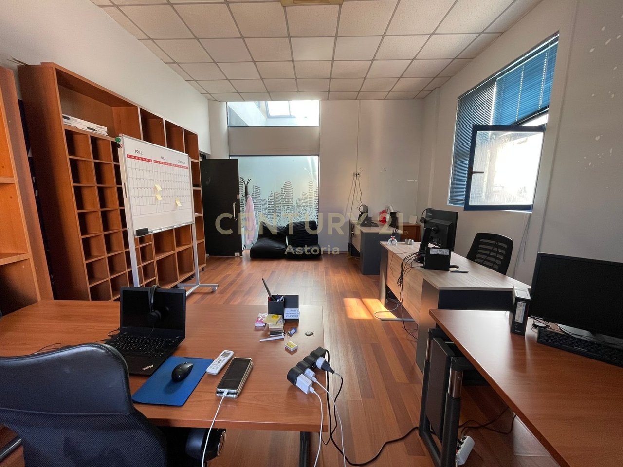 ZYRE FOR RENT, REPEAT CENTER, WILLSON SQUARE.