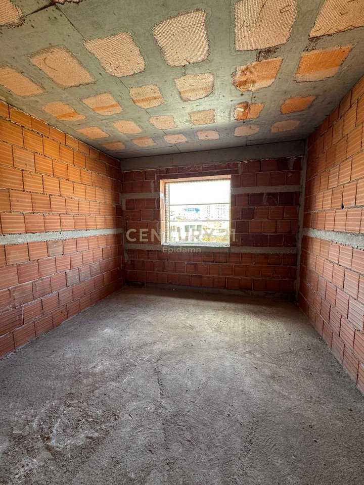 2+1 Apartment for Sale in Paskuqan, Tirana !!