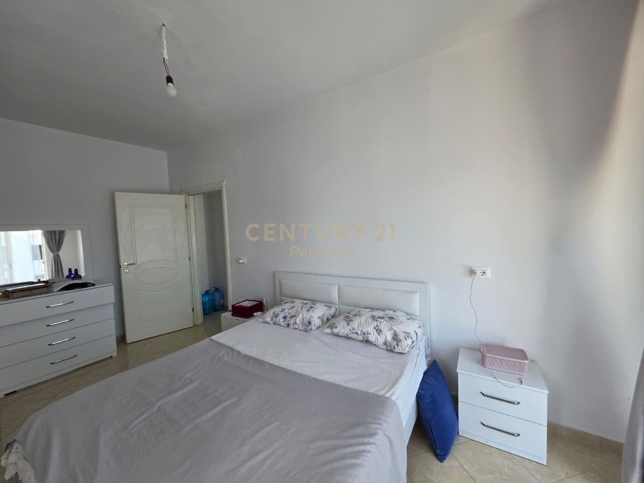 Appartamento 2+1 in Vendita ad Astir, Tirana - 150.000€ | 123,7 m²