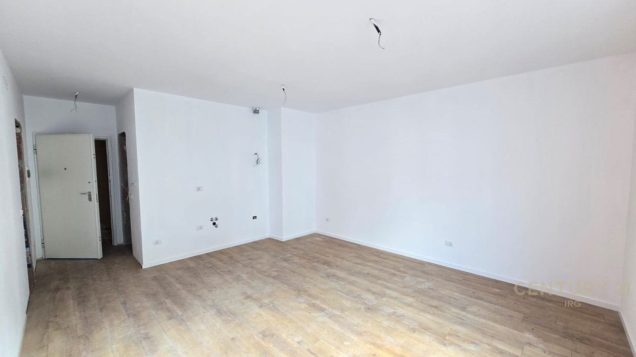 FOR RENT 1+1 APARTMENT SUITABLE FOR OFFICE.