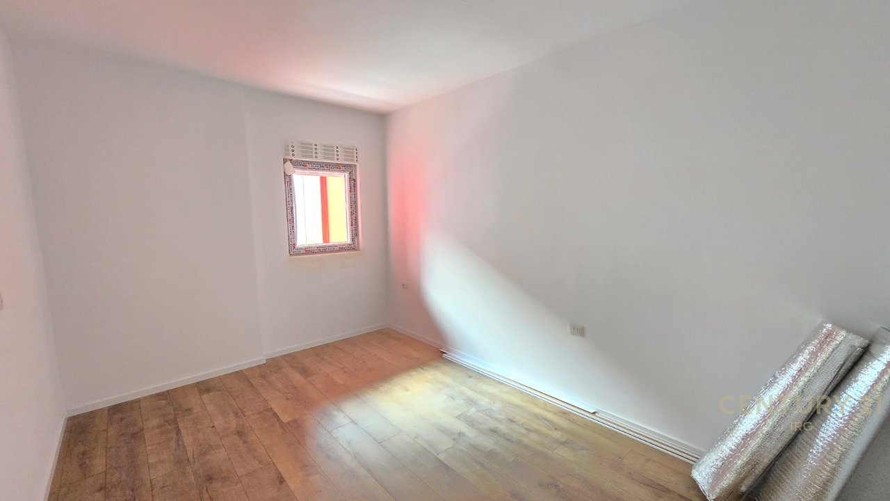 FOR RENT 1+1 APARTMENT SUITABLE FOR OFFICE.