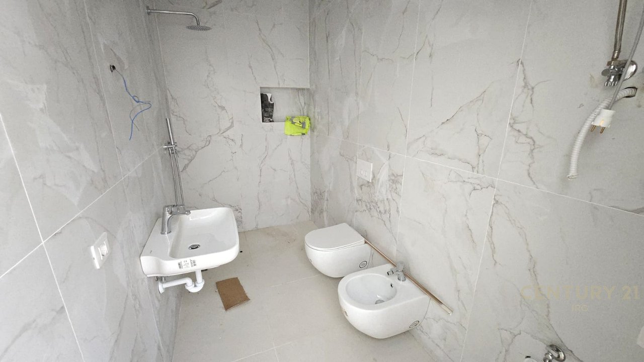 FOR RENT 1+1 APARTMENT SUITABLE FOR OFFICE.