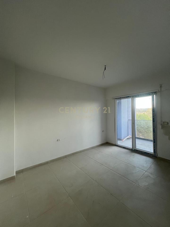 Shitet Apartament 1+1 tek Adriatic Garden Residence, Golem!