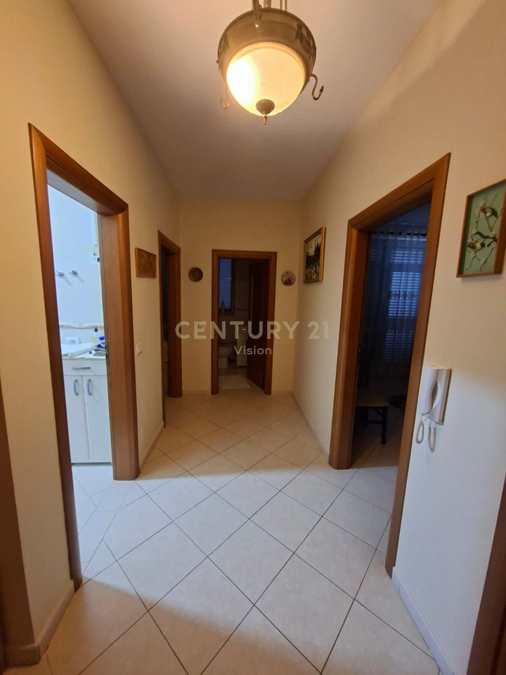 Appartamento 2+1+2 bagni in vendita a Rus, Shkodër - €150.000 | 90 m²