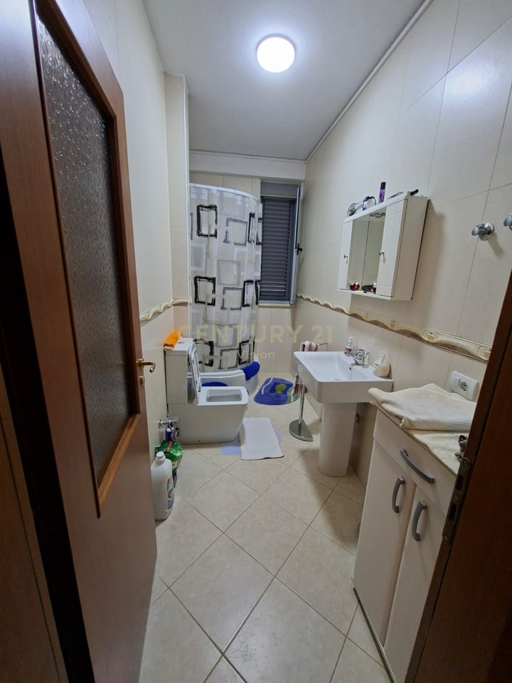 Appartamento 2+1+2 bagni in vendita a Rus, Shkodër - €150.000 | 90 m²