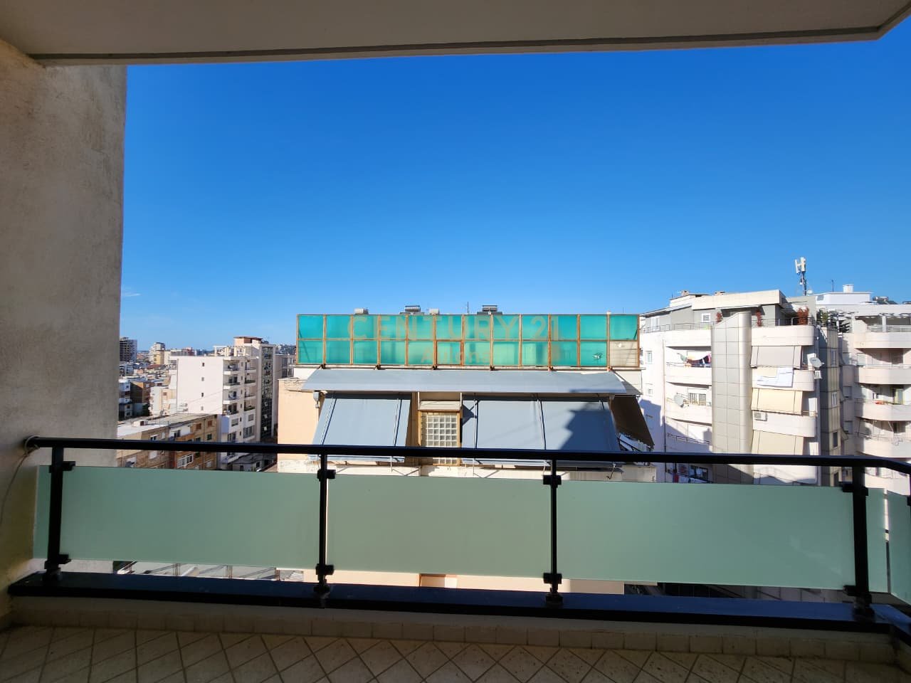 Apartament 2+1 me Qira pranë Bulevardit Kryesor, Vlorë