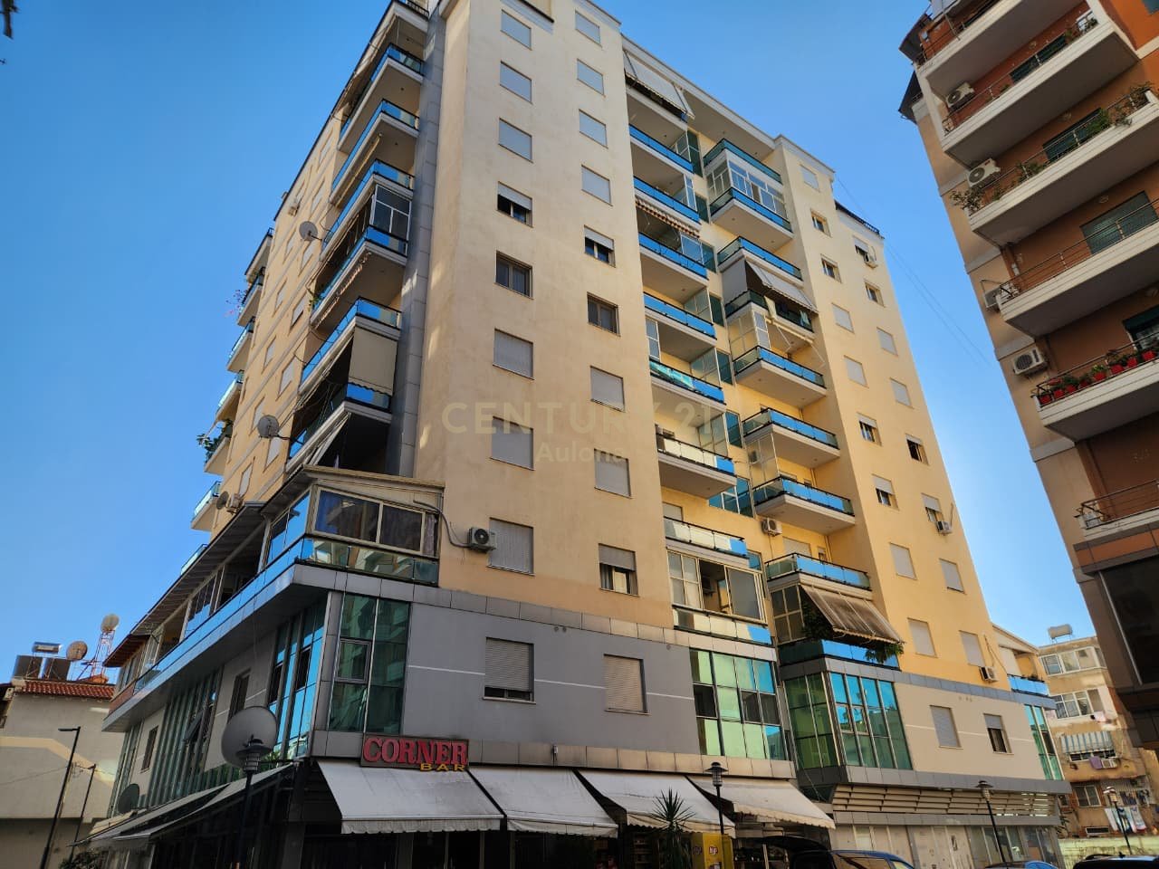 Apartament 2+1 me Qira pranë Bulevardit Kryesor, Vlorë