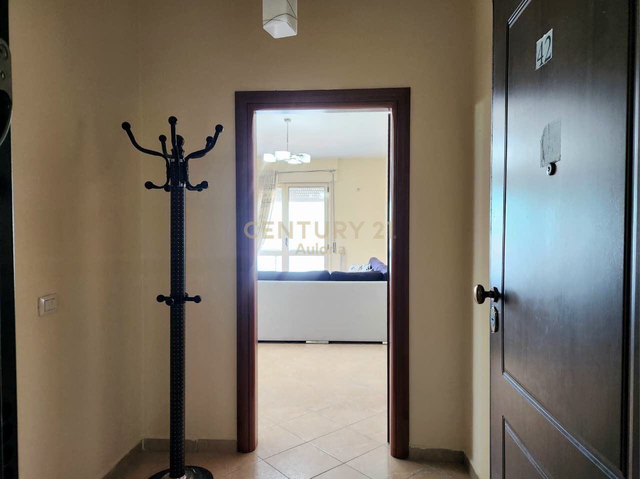 Apartament 2+1 me Qira pranë Bulevardit Kryesor, Vlorë