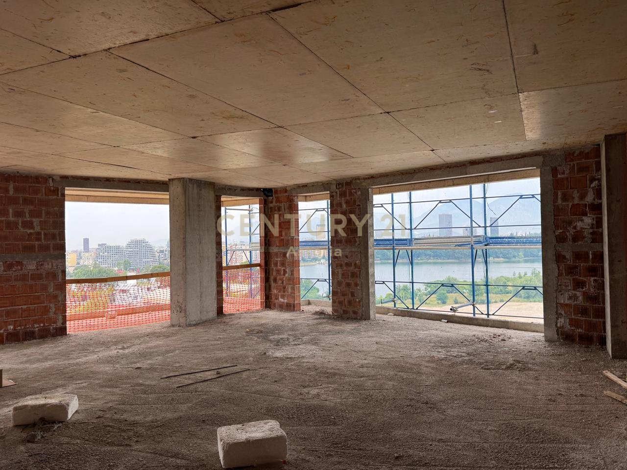 Modern 2+1 apartment near the Artificial Lake and the Dry Lake