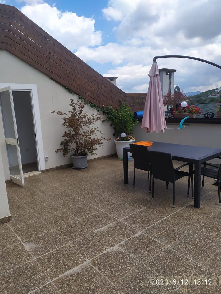 SHITET PENTHOUSE 2+1+ POST PARKIMI PRANE LIQENIT TE THATE