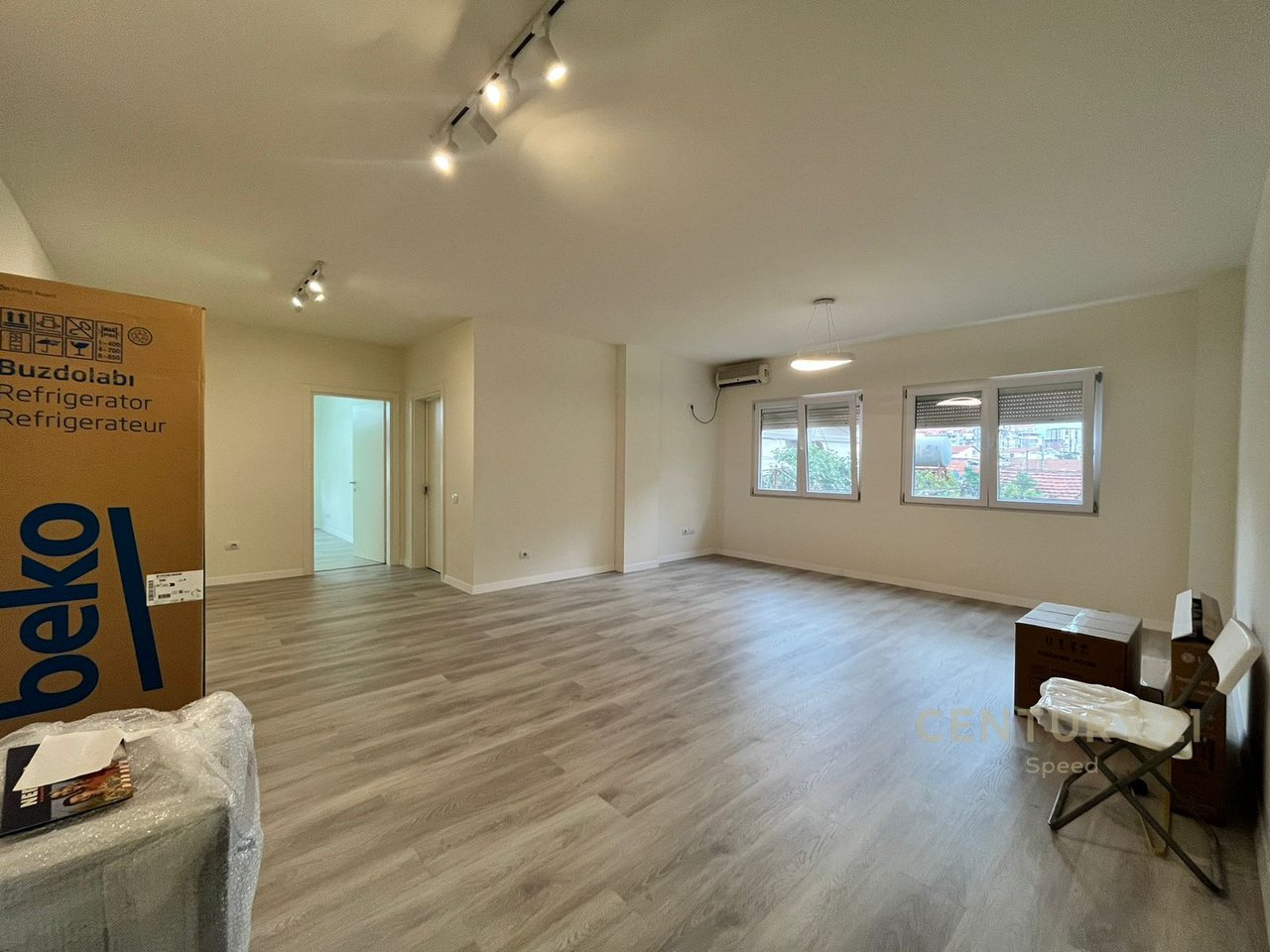 2+1 Apartment for rent at Zogu i Zi!!