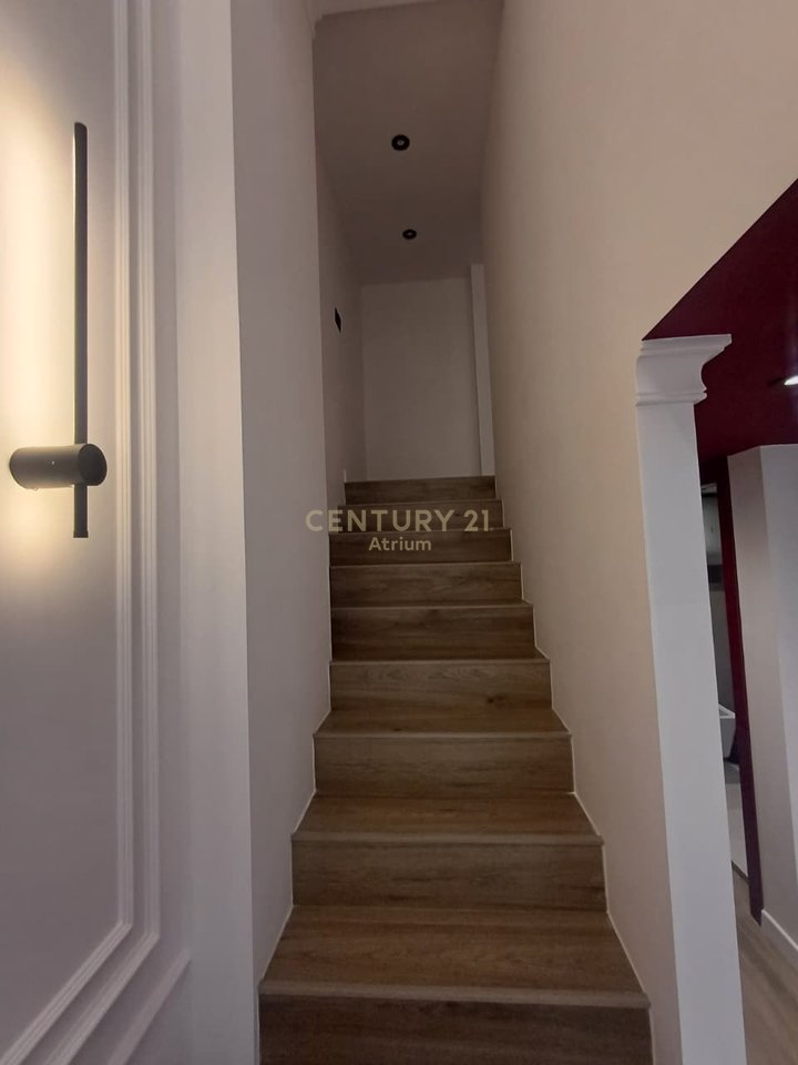 COMMERCIAL SPACE FOR RENT, GROUND FLOOR NEAR ALI DEMI SCHOOL!