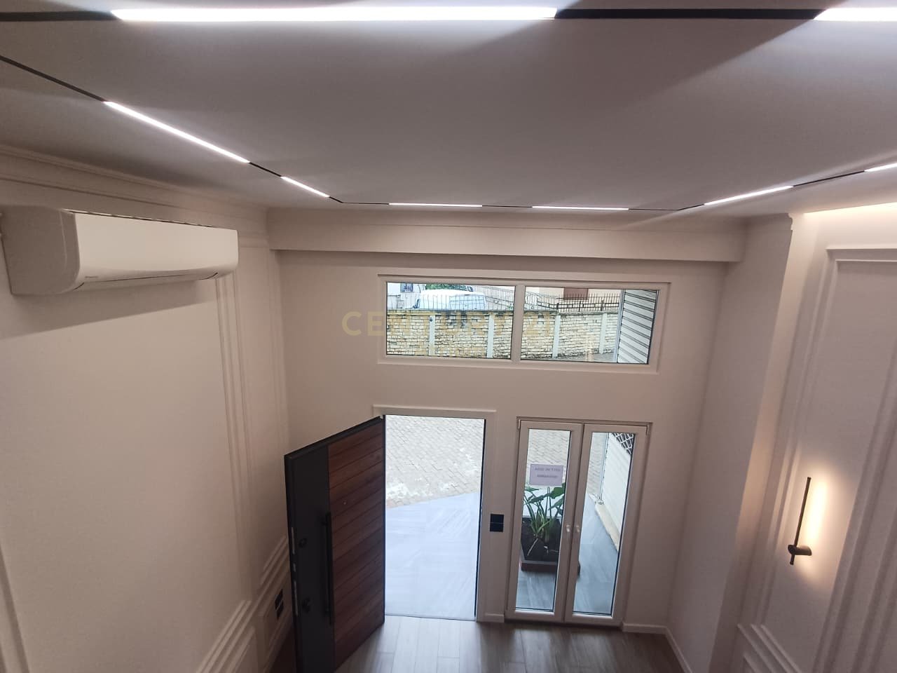 COMMERCIAL SPACE FOR RENT, GROUND FLOOR NEAR ALI DEMI SCHOOL!