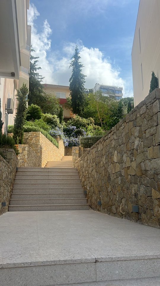 1+1 APARTMENT FOR SALE IN ONE OF THE MOST LUXURIOUS RESIDENCES IN VLORA - WITH A FULL SEA VIEW !!