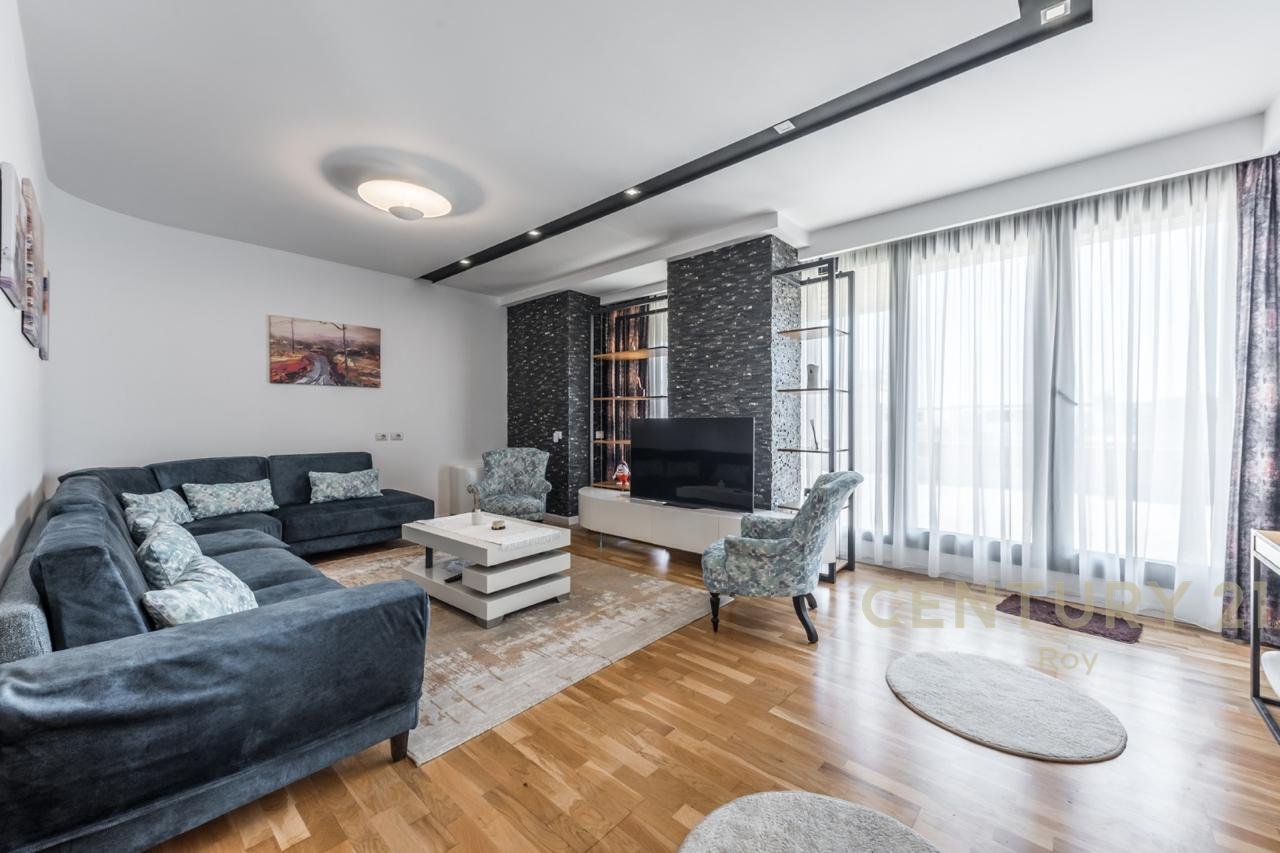 SHITET PENTHOUSE PRAKTIK PËR JETESË KOMODE!