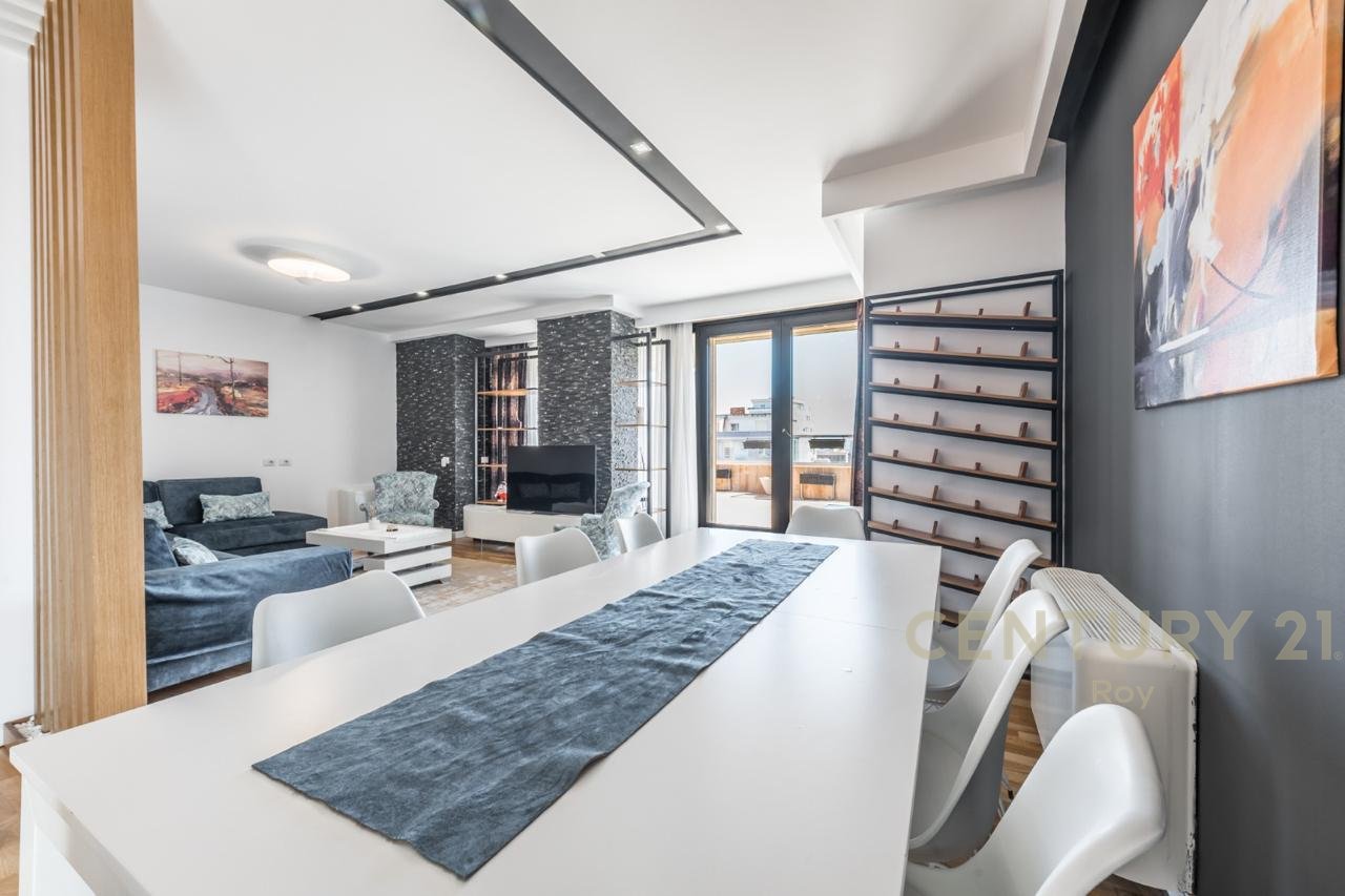 SHITET PENTHOUSE PRAKTIK PËR JETESË KOMODE!