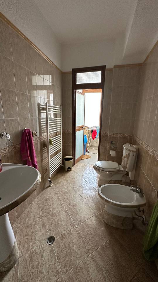 APARTMENT FOR RENT 90 M² – VIEW OF THE LAKE AND STADIUM