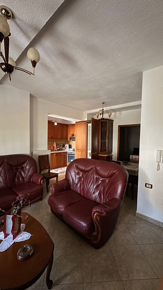 APARTMENT FOR RENT 90 M² – VIEW OF THE LAKE AND STADIUM