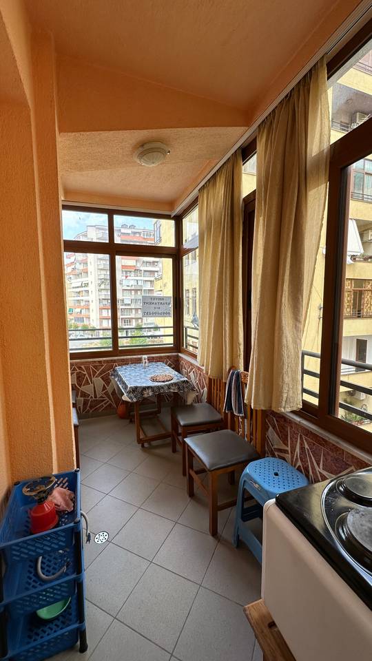 APARTMENT FOR RENT 90 M² – VIEW OF THE LAKE AND STADIUM