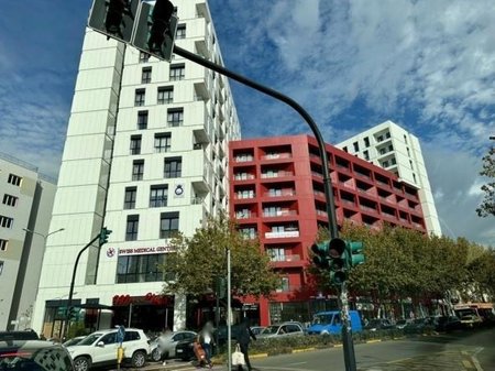 PER SHITJE APARTAMENT 2+1+2 TEK ARLIS FARMACIA 10 !