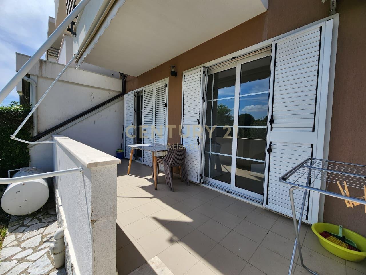 Appartamento 1+1 in vendita nel complesso turistico-residenziale Lura 3, Gjiri i Lalëzit.