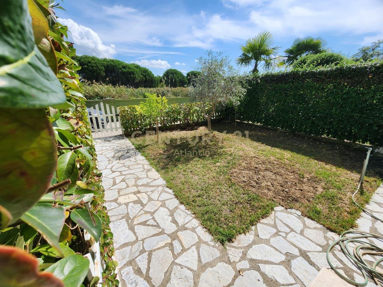Appartamento 1+1 in vendita nel complesso turistico-residenziale Lura 3, Gjiri i Lalëzit.