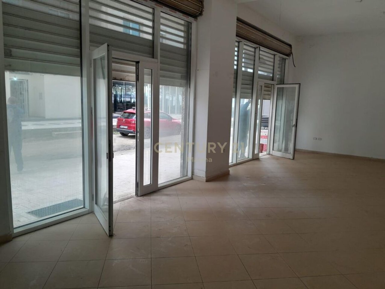 UNITS FOR RENT, ON THE SEAFRONT!
