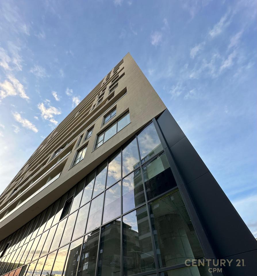 OFFICE FOR RENT 3+1+2+PARKING SPACE AT GOLDEN TOWER RESIDENCE !