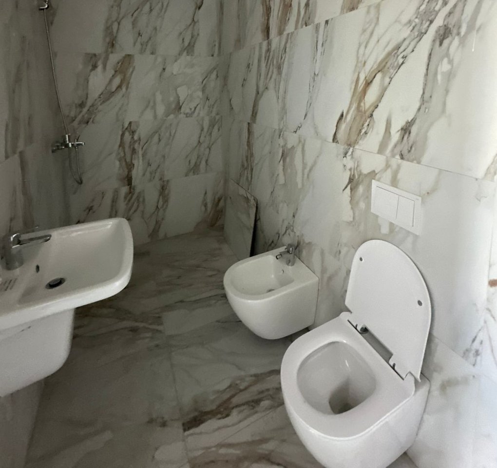 OFFICE FOR RENT 3+1+2+PARKING SPACE AT GOLDEN TOWER RESIDENCE !