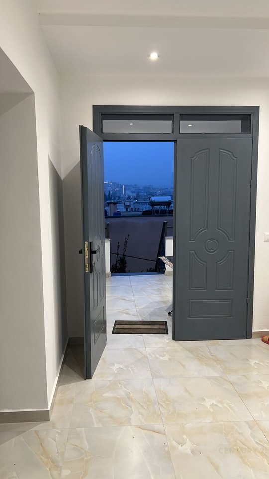 VILE NEAR VENUE CLUB!