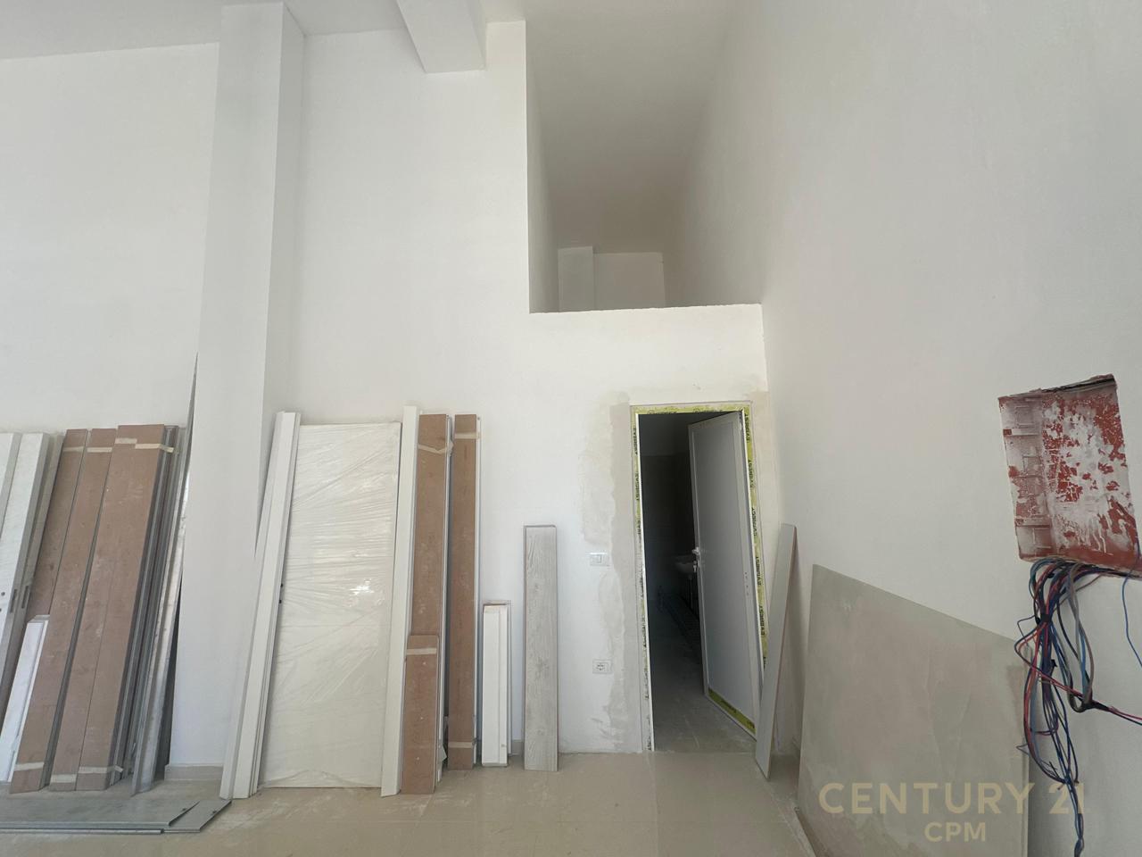 Commercial Space for Rent – Between Hoxha Tahsim Street and Qemal Stafa Street