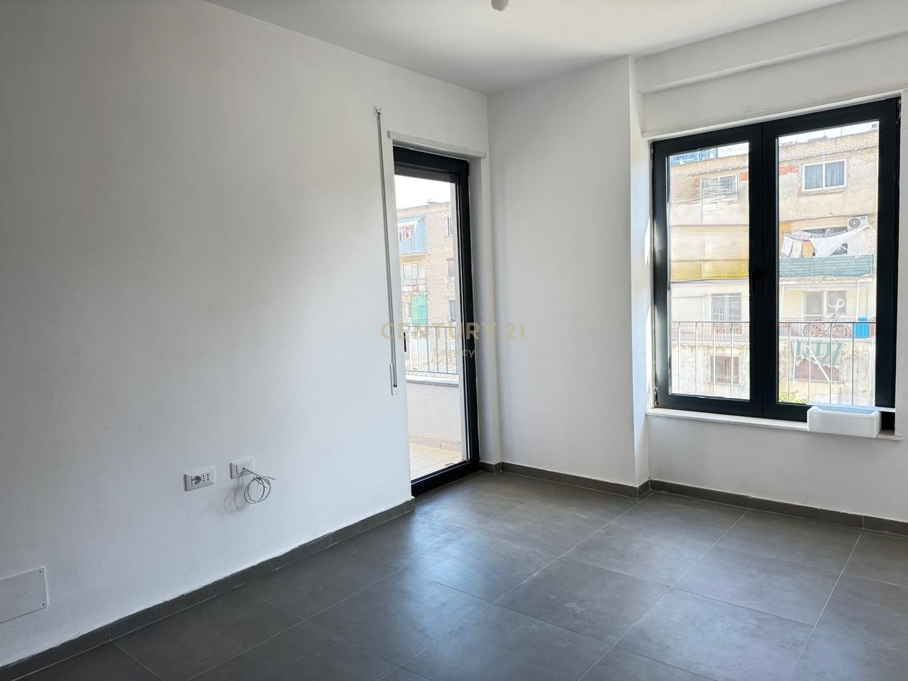 In Affitto 1 Appartamento – Via Karl Gega, Complesso LURA, Tirana