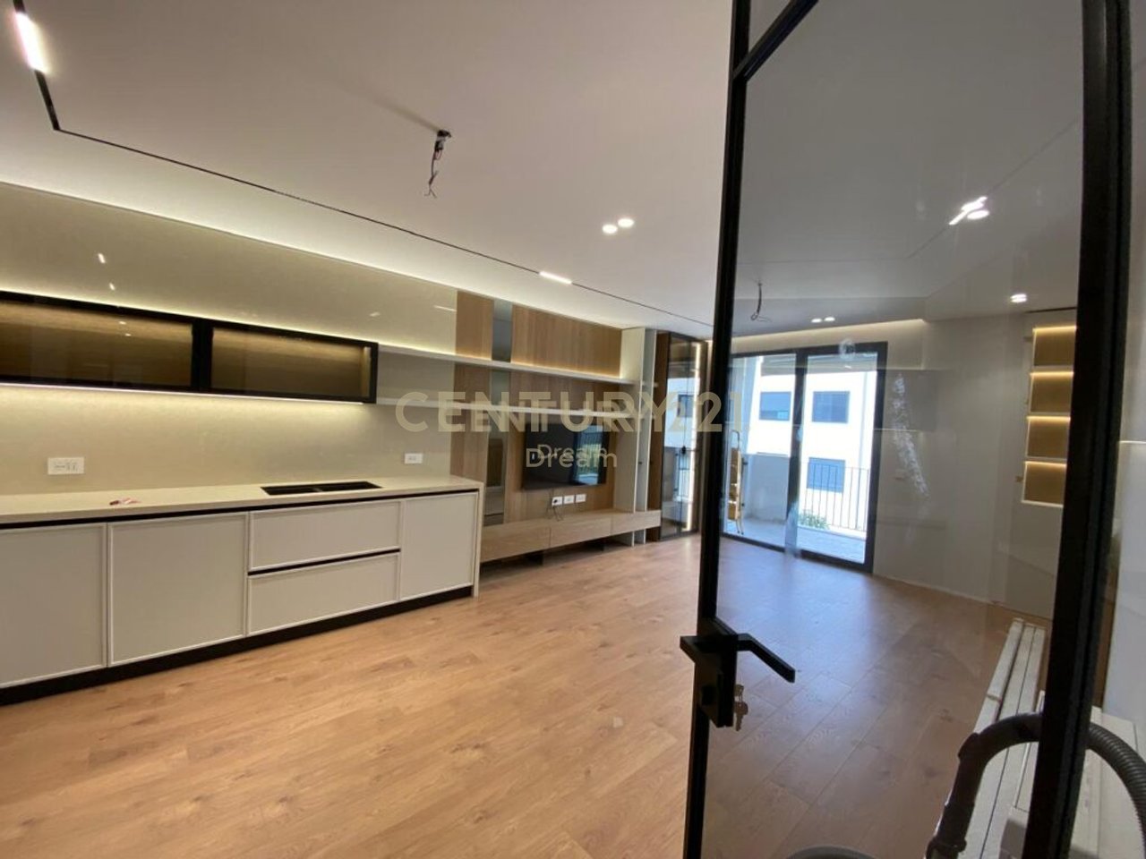 APARTAMENT 2+1+2 NE SHITJE PRANE ''VET HOSPITAL''