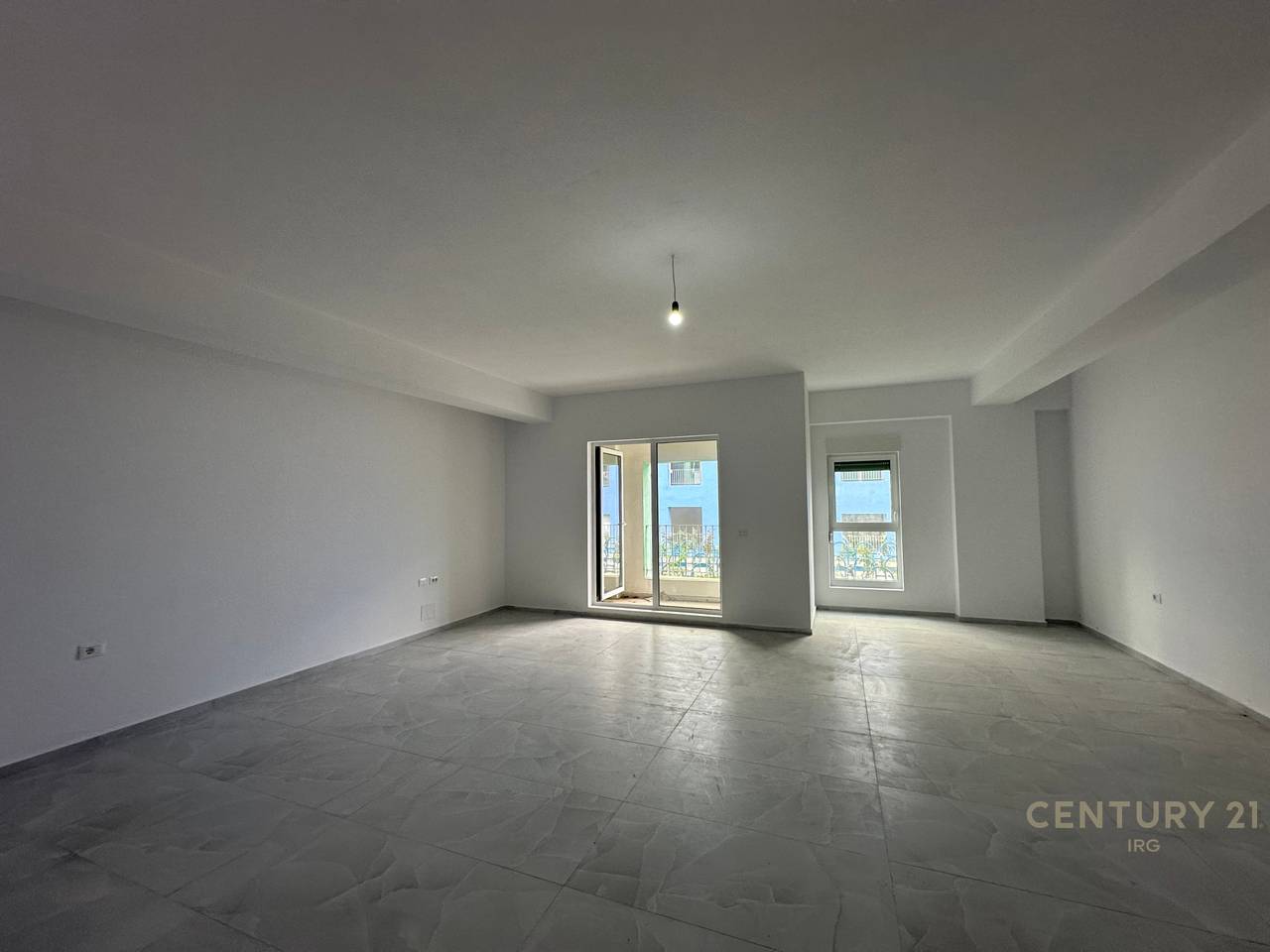 Ambient Komercial për Qira – Rezidenca Kaimi!