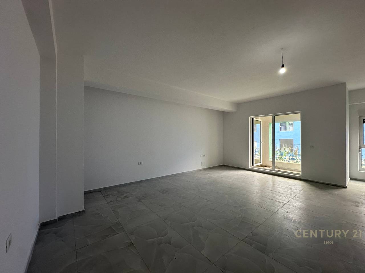 Ambient Komercial për Qira – Rezidenca Kaimi!