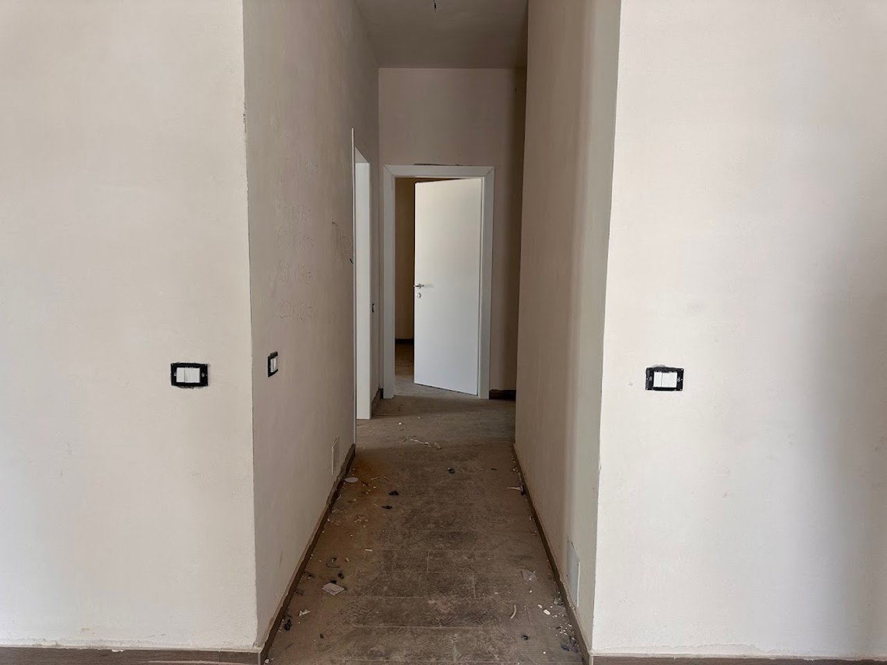 PER SHITJE APARTAMENT 2+1+2 TEK REZIDENCA "PORTA E RE" SAUK !