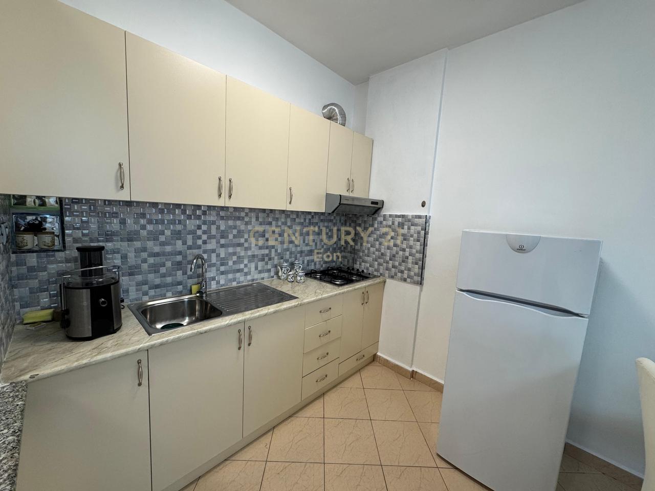 SHITET APARTAMENT 2+1PRANE DETIT NE PLAZH ILIRIA, DURRES !