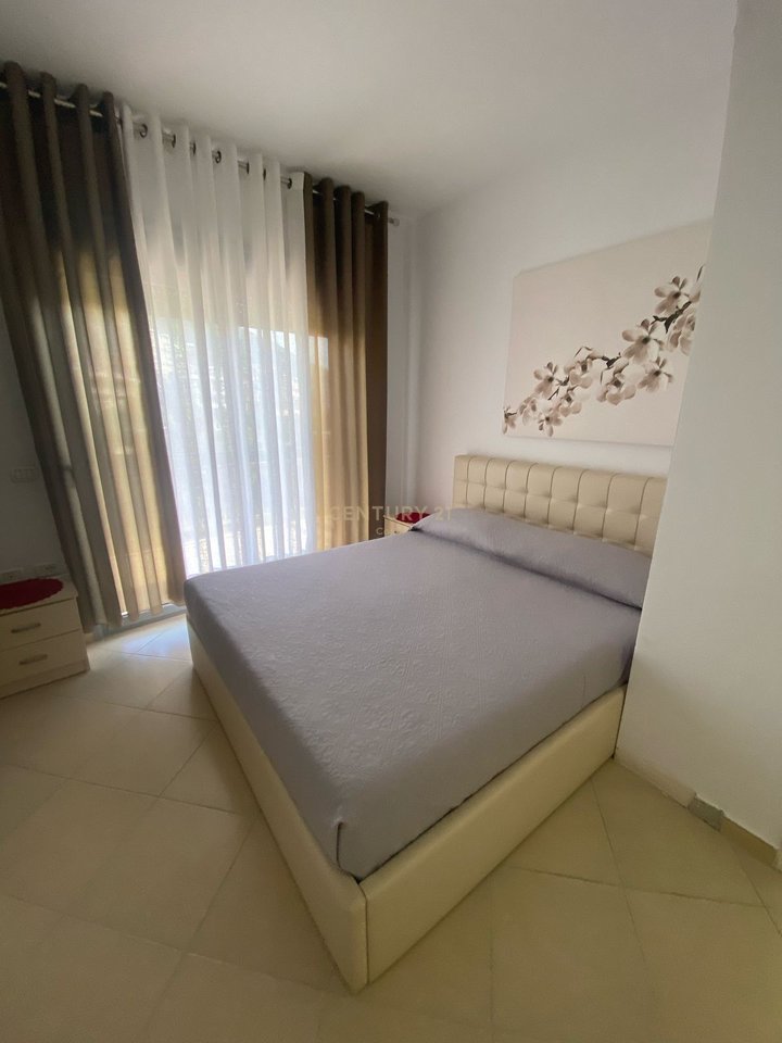 JAPIM ME QIRA  APARTAMENT 1+1 NE "UJE TE FTOHTE" ME PAMJE NE DET!!!