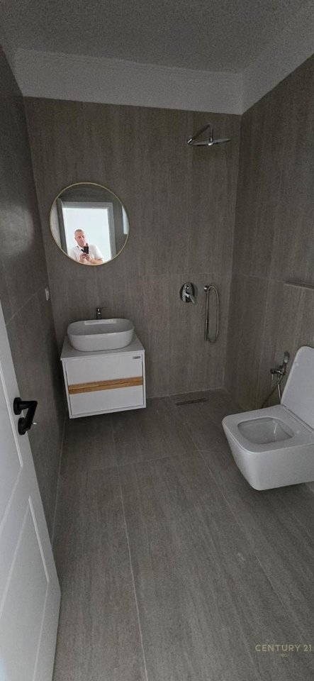 Apartament 1+1 në Don Bosko, në shitje!