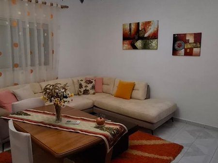 JEPET PER QIRA KATI I 2-TE I NJE BANESE 2-KATESHE,PRANE SPITALIT,VLORE!