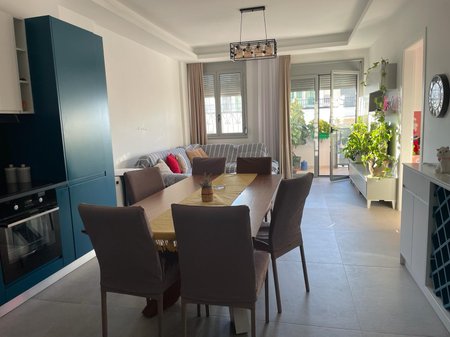 APARTAMENT 2+1+2 PER QIRA,NE BULEVARDIN VLORE-SKELE(E disponueshme nga 1 Qershori 2026)