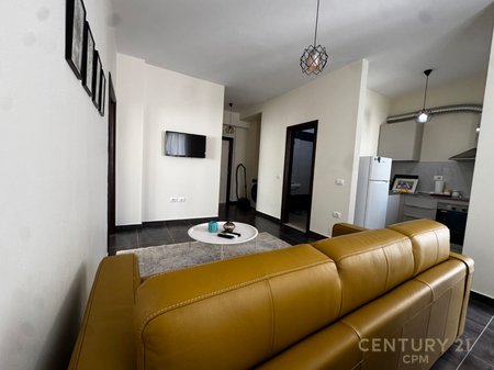 SHESIM APARTAMENT 1+1 TEK GJIRI I LALZIT!