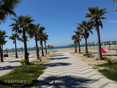 LOCALE COMMERCIALE IN VENDITA NEL COMPLESSO RESIDENZIALE VALA MAR