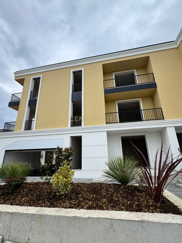 2+1 APARTMENT FOR SALE, OLD SAUK!