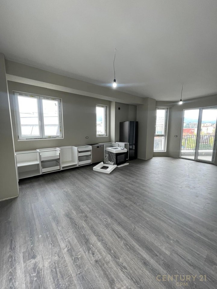 APPARTAMENTO 3+1+2 IN VENDITA A PARIS COMMUNE, BEGA07