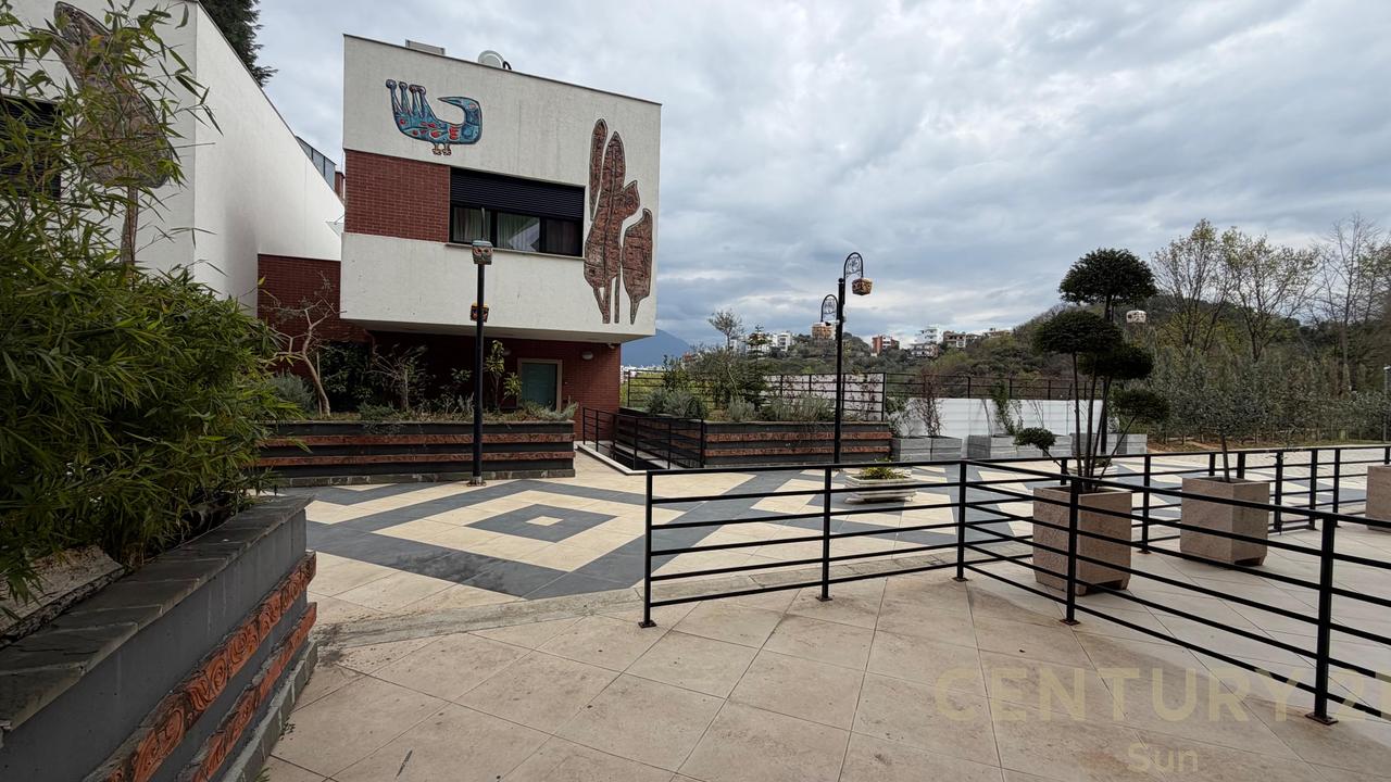 SHESIM DUPLEX 3+1+2+VERANDE TEK REZIDENCA KODRA E DIELLIT 1 !