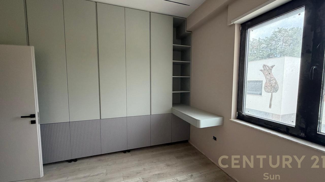 SHESIM DUPLEX 3+1+2+VERANDE TEK REZIDENCA KODRA E DIELLIT 1 !