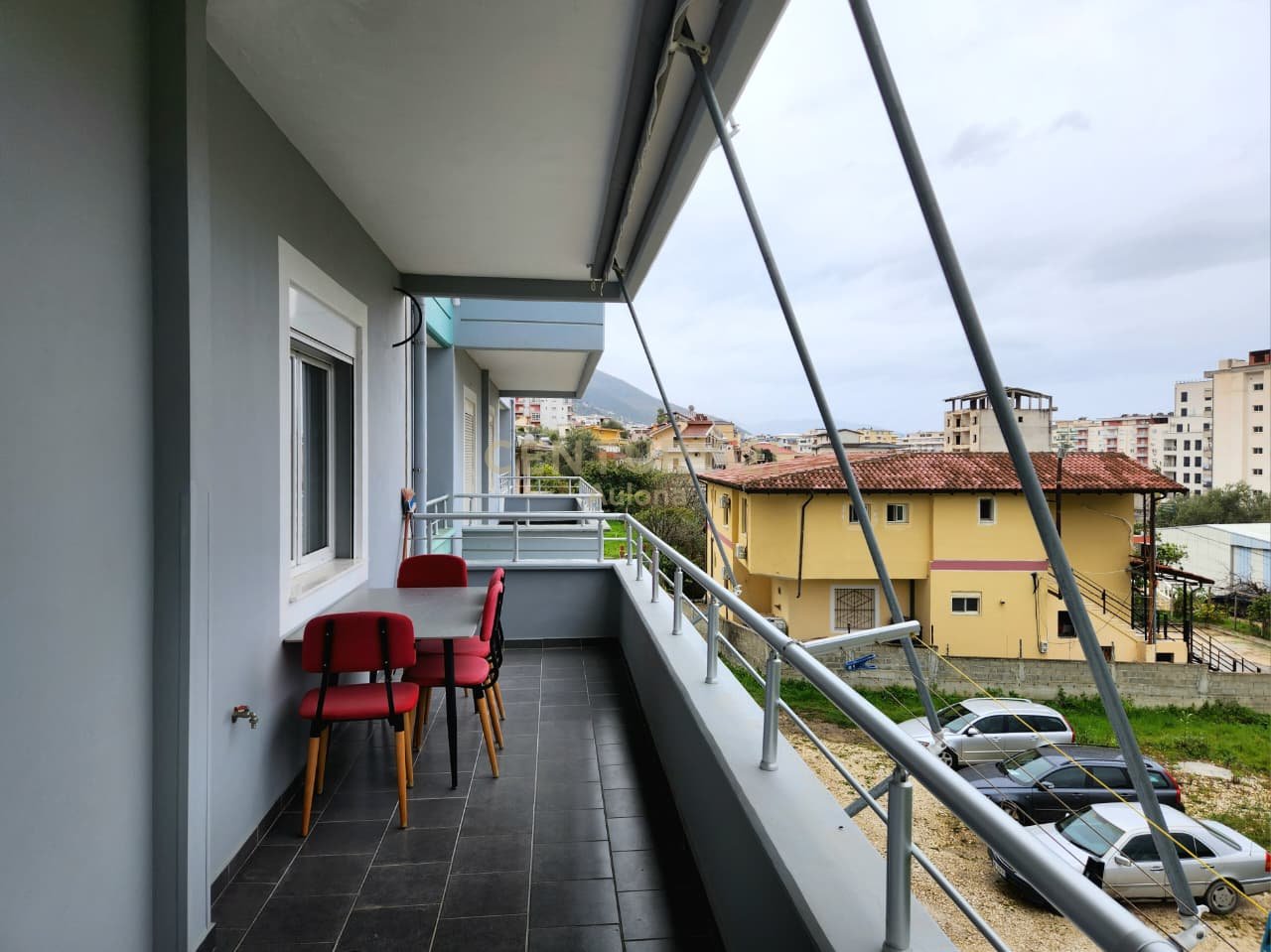 APARTAMENT MODERN 2+1 ME QERA PRANE LUNGOMARE 1